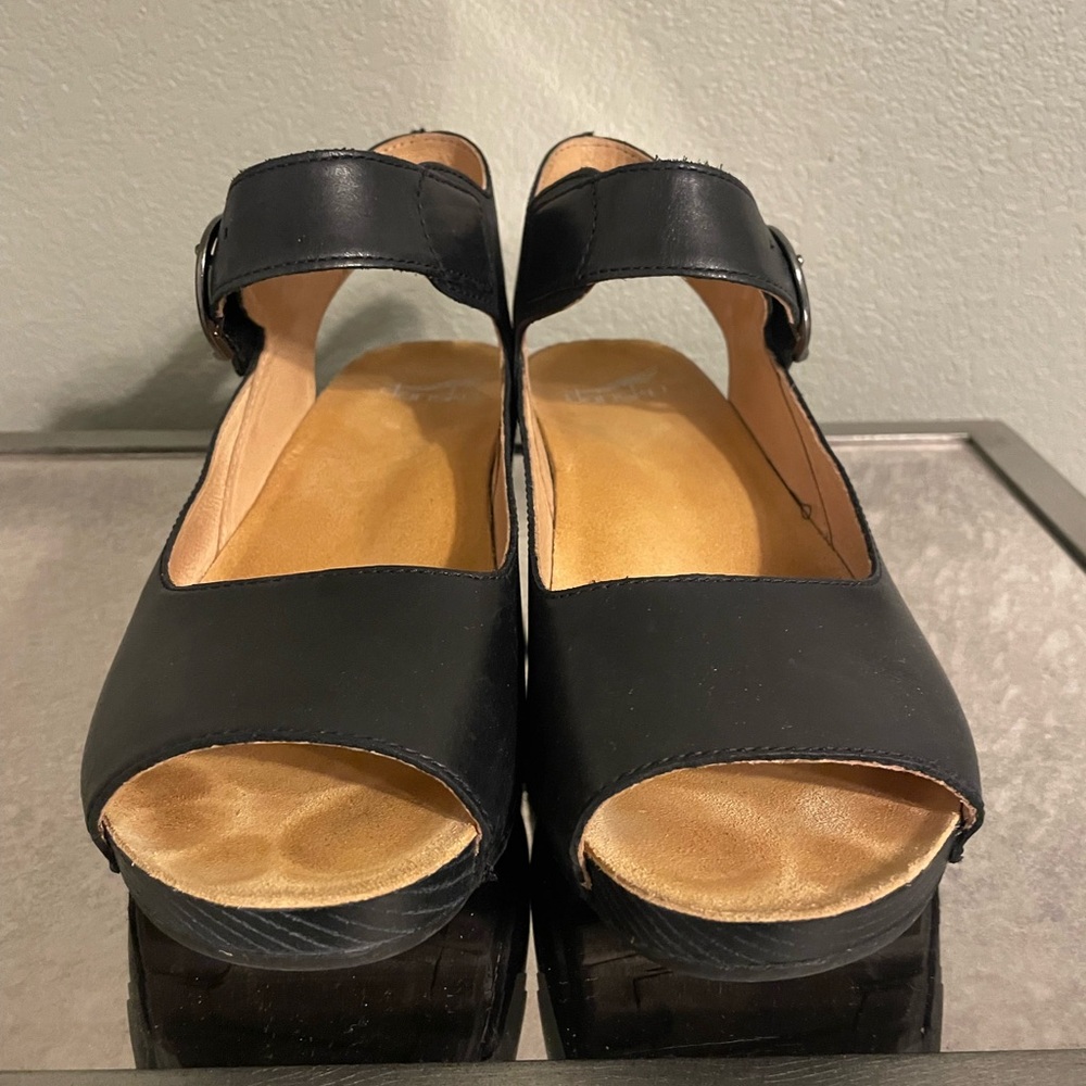 Tiana comfort sandals